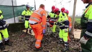 PROTEZIONE CIVILE  Simulazione terremoto e intervento [upl. by Yendor]