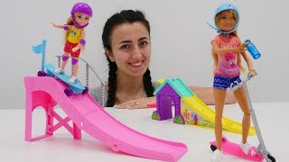 Barbie oyunları Chelsea ve Sevcan kaykaycı Stecie ile tanışıyorlar [upl. by Kaplan]