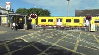 Birkdale Level Crossing [upl. by Valdemar]