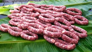 FAIRE DES SAUCISSES MAISON 🌴 MAKE HOMEMADE SAUSAGES [upl. by Stewart]